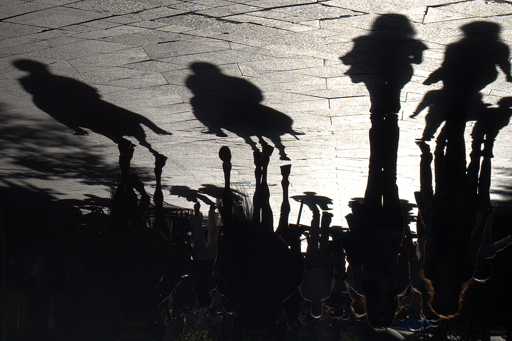 00014-upsidedownpeople/upsidedown.jpg